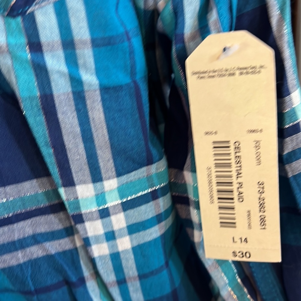 Button Down - Picture 5 of 7